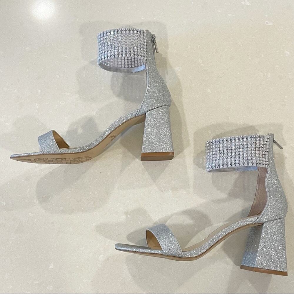 Jewel Badgley Mischka Fennella Rhinestone Silver Glitter Chunky Heel Sandals 8 - Picture 5 of 11
